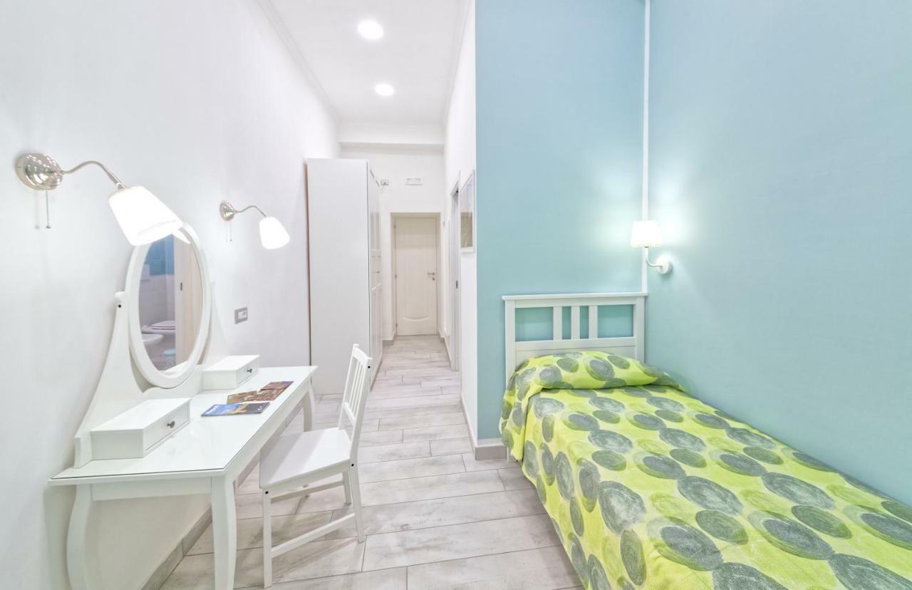 B&B Rest A Napoli מראה חיצוני תמונה